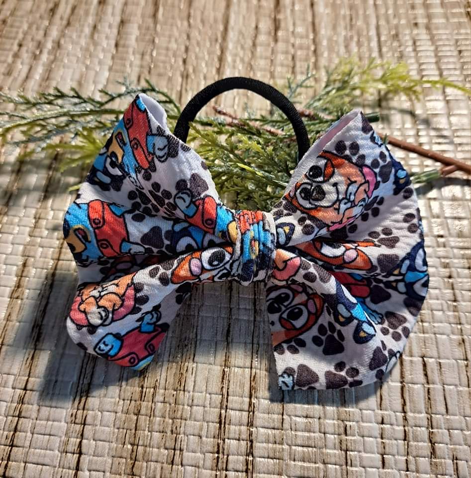 Bluey hair bow - Mamie's Creations